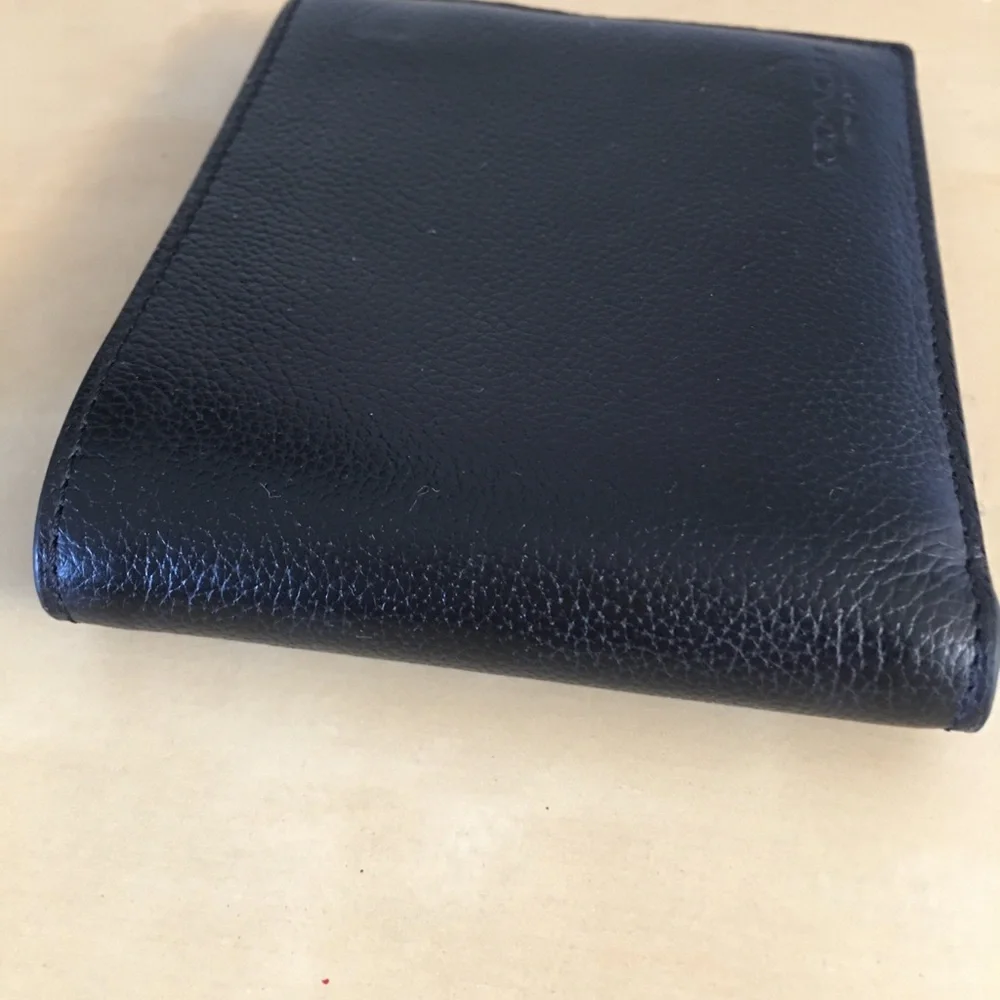 COACH Men's Black Leather Bifold Wallet